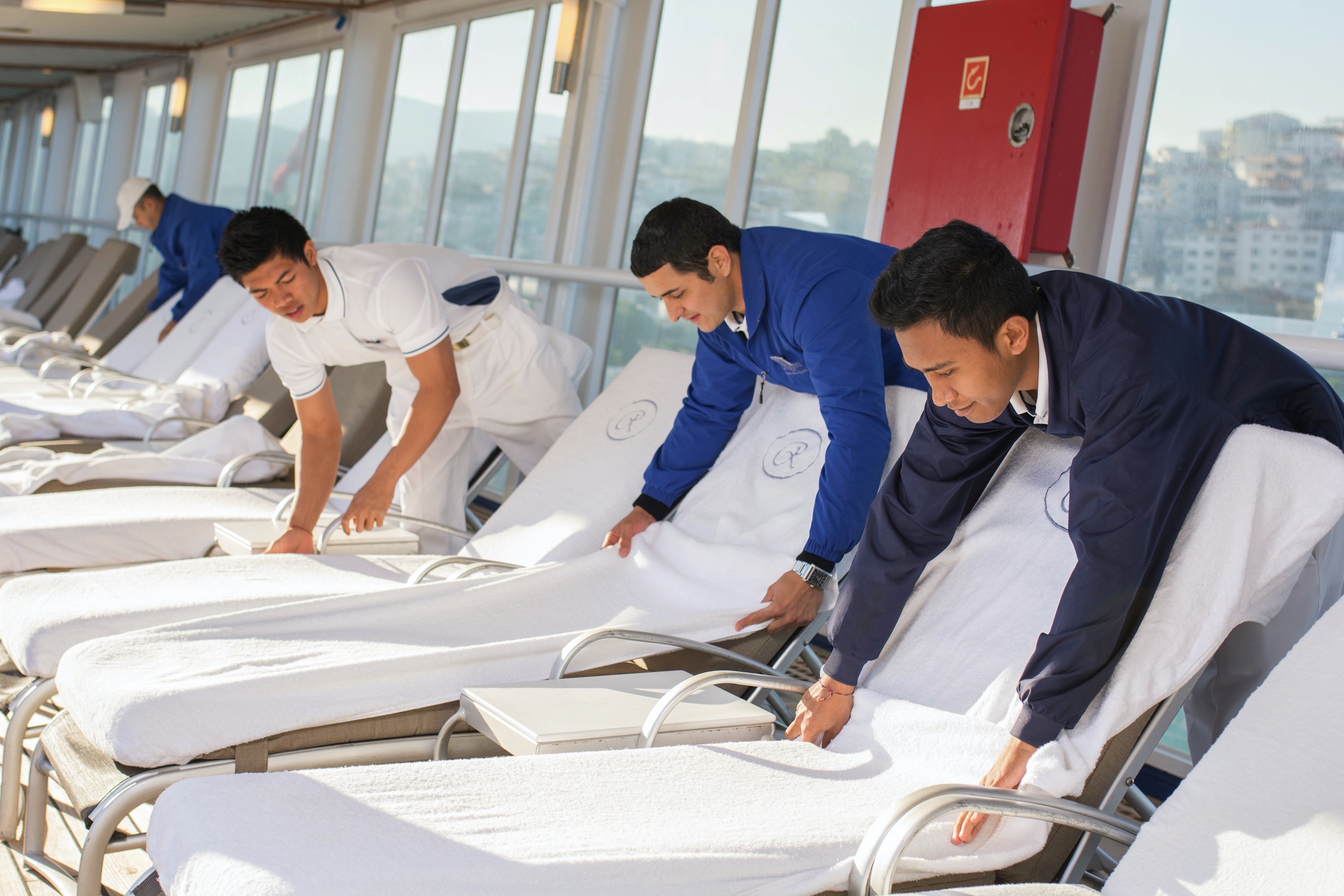 Seven Seas Voyager - Pool Deck 